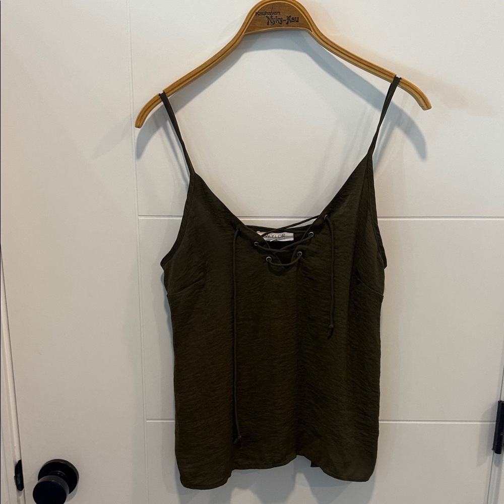 WYLDR Dark Green Lace-Up Camisole size small
